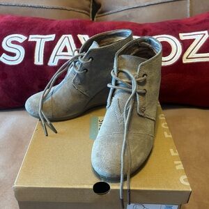 Tom’s Taupe Suede Lace-Up Ankle Boots